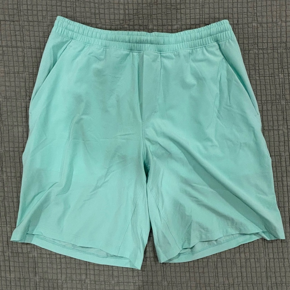 Lululemon Men’s Lined 8.5” Shorts Size Large